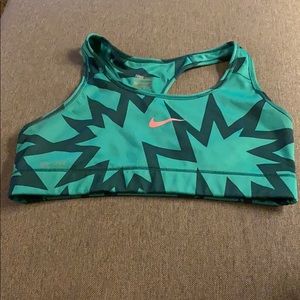 Nike pro sports bra